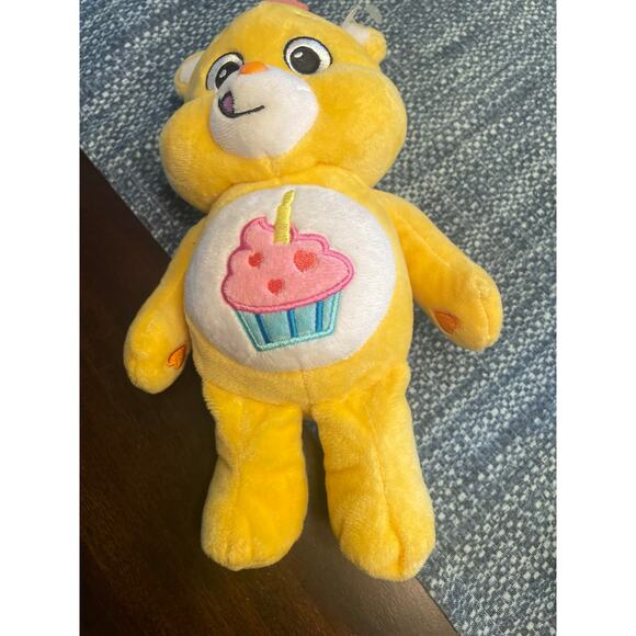 Care Bears 9 inch Birthday Bear 2021 Embroidered face and belly - Picture 2 of 4